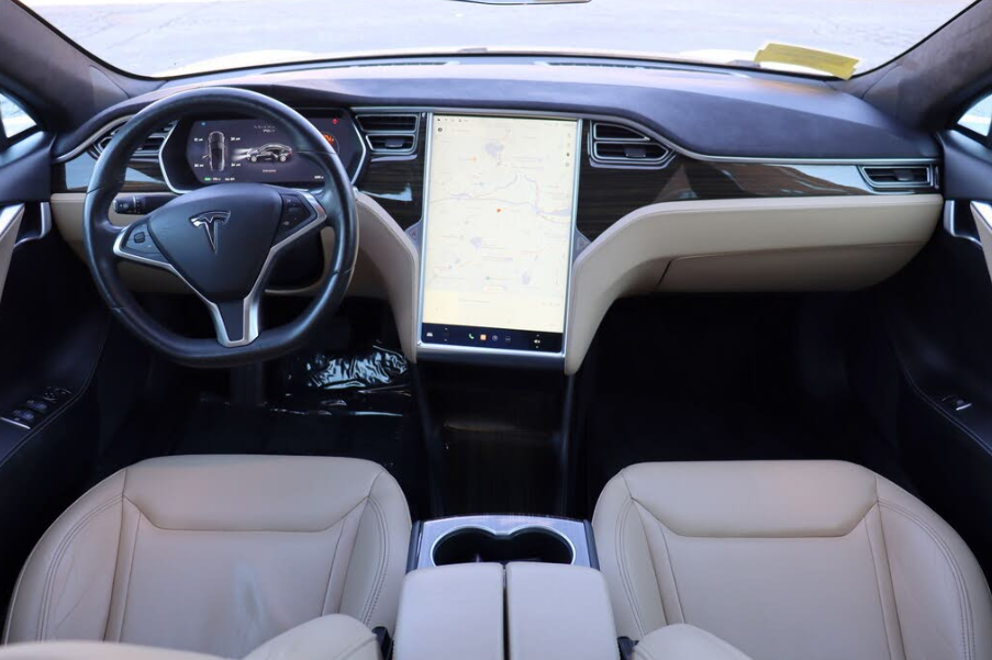 2015 Tesla Model S